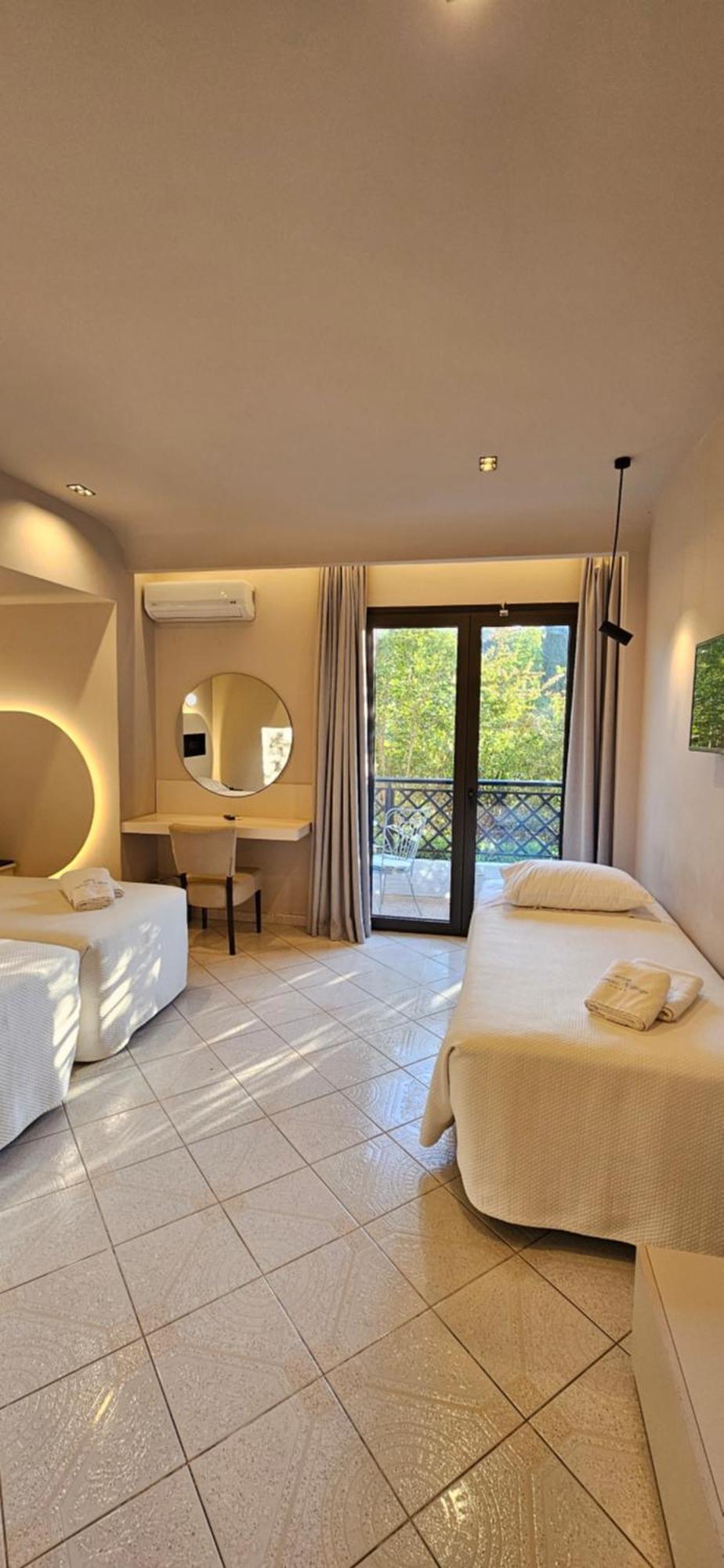 Olympic Village Hotel & Spa Ancient Olympia Стая снимка