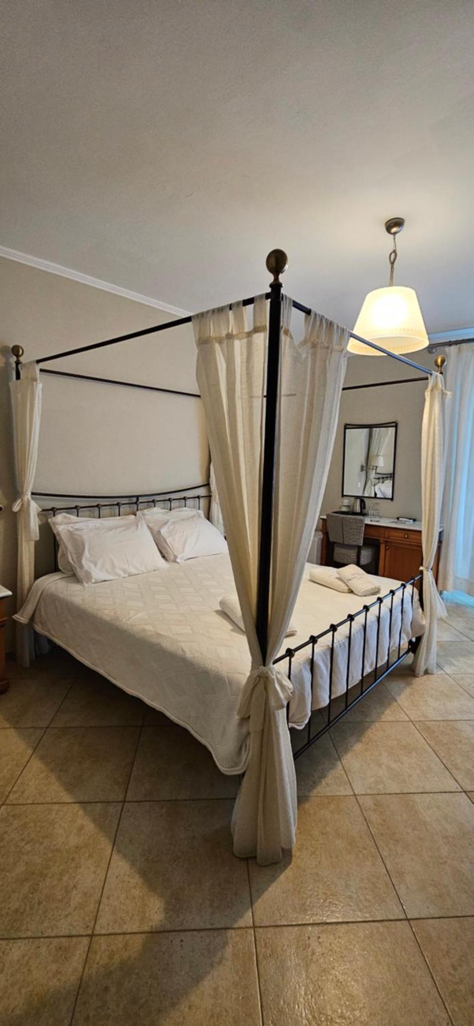 Olympic Village Hotel & Spa Ancient Olympia Стая снимка
